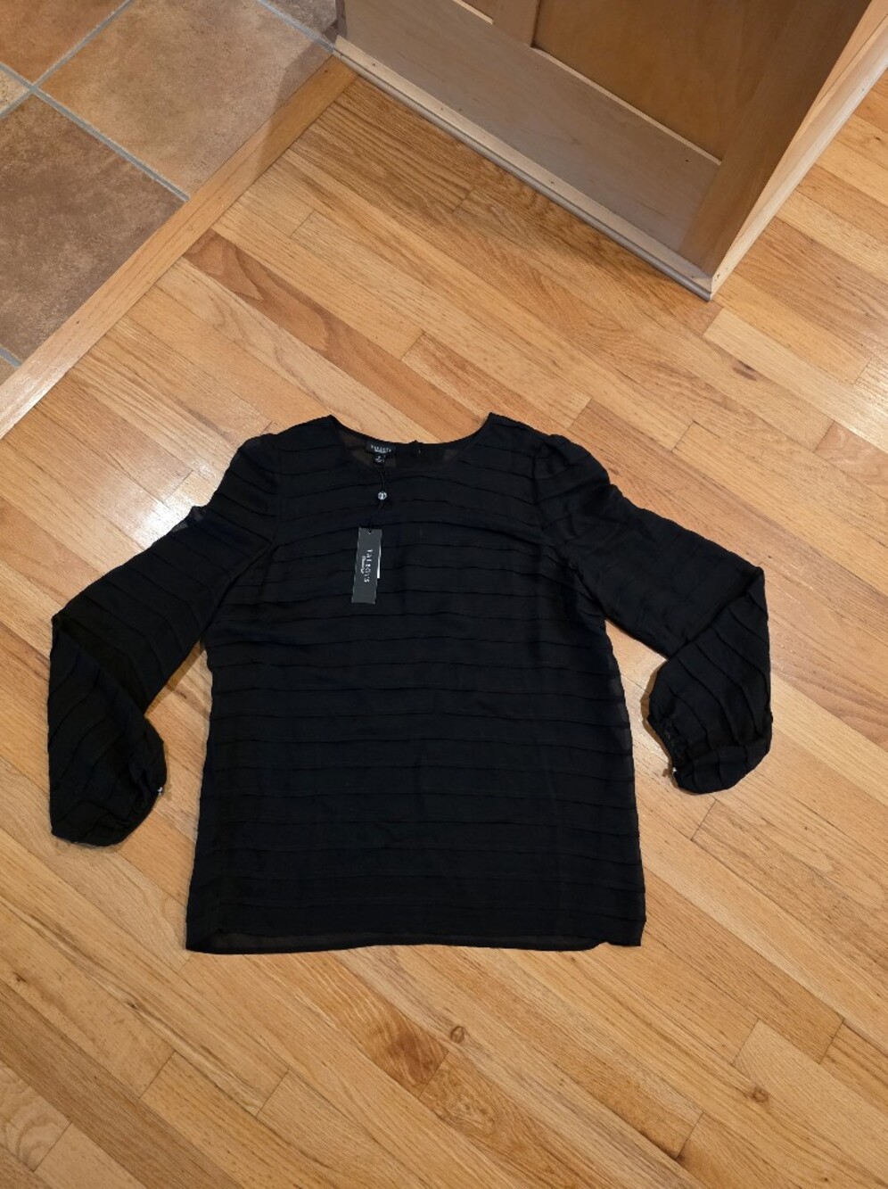 Talbots NWT Textured Tiered Long Sleeve Blouse 100% Silk